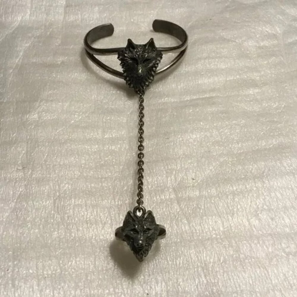 Vintage silver tone wolf slave bracelet with ring